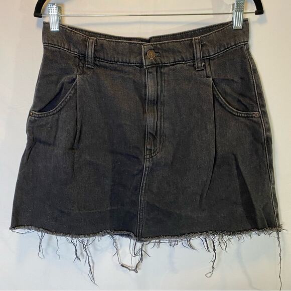 We The Free Cosmico Flirt Jean Mini Skirt Womens Size 30 Pleated Denim Raw Hem - Picture 3 of 12